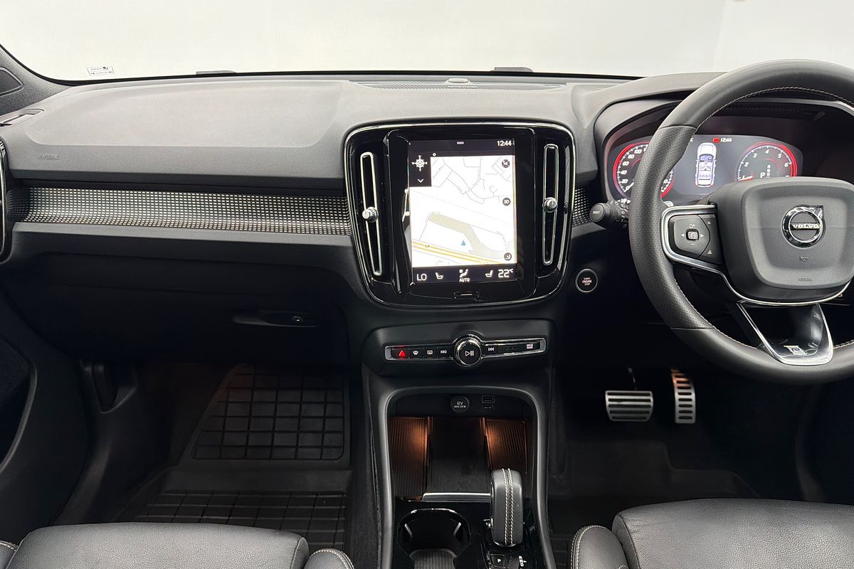 2020 Volvo XC40 T5 R-Design