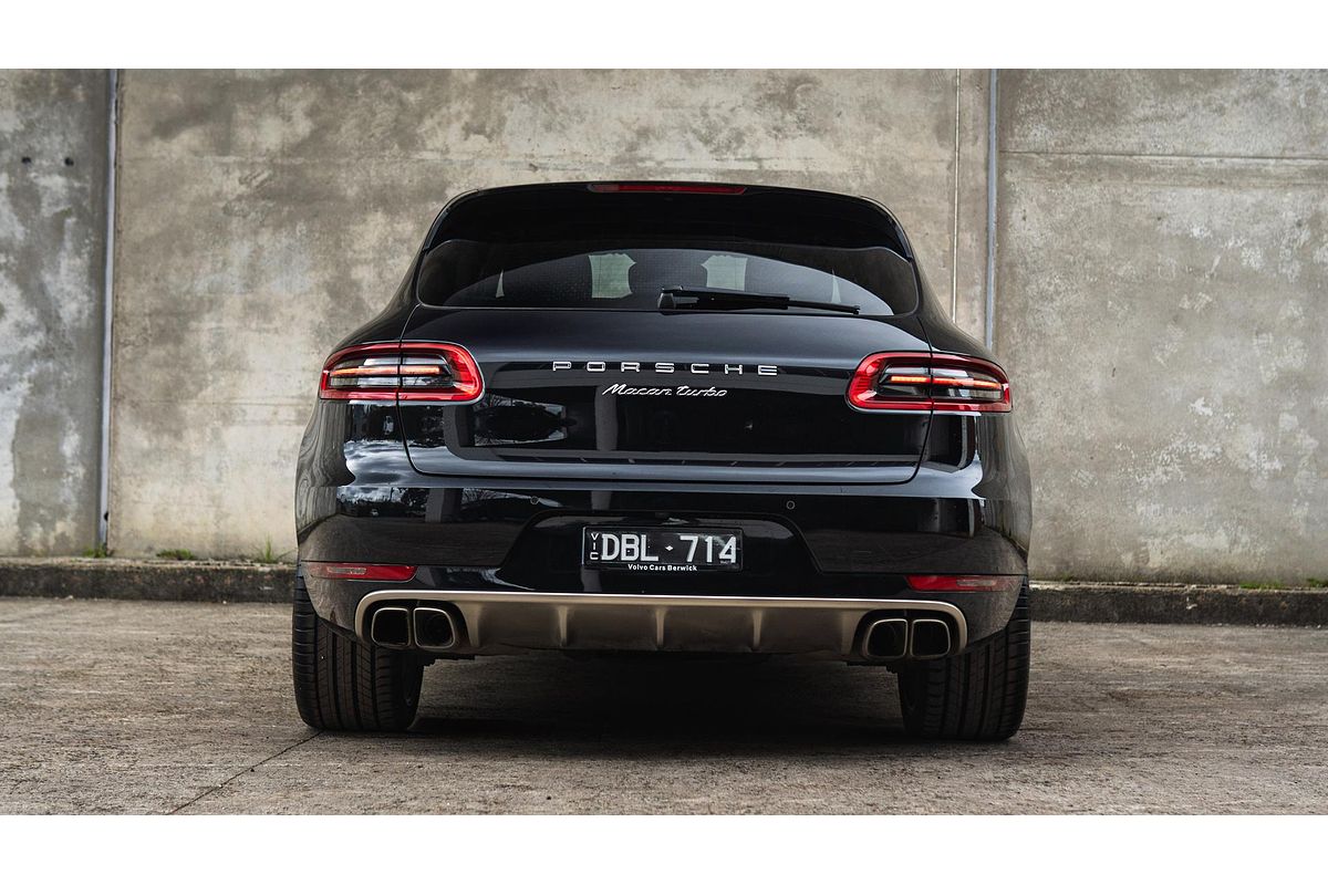 2015 Porsche Macan Turbo 95B