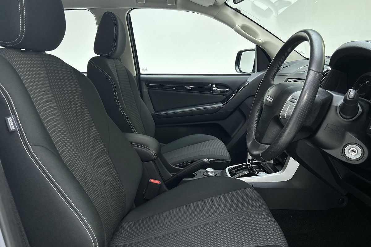 2021 Isuzu MU-X LS-M