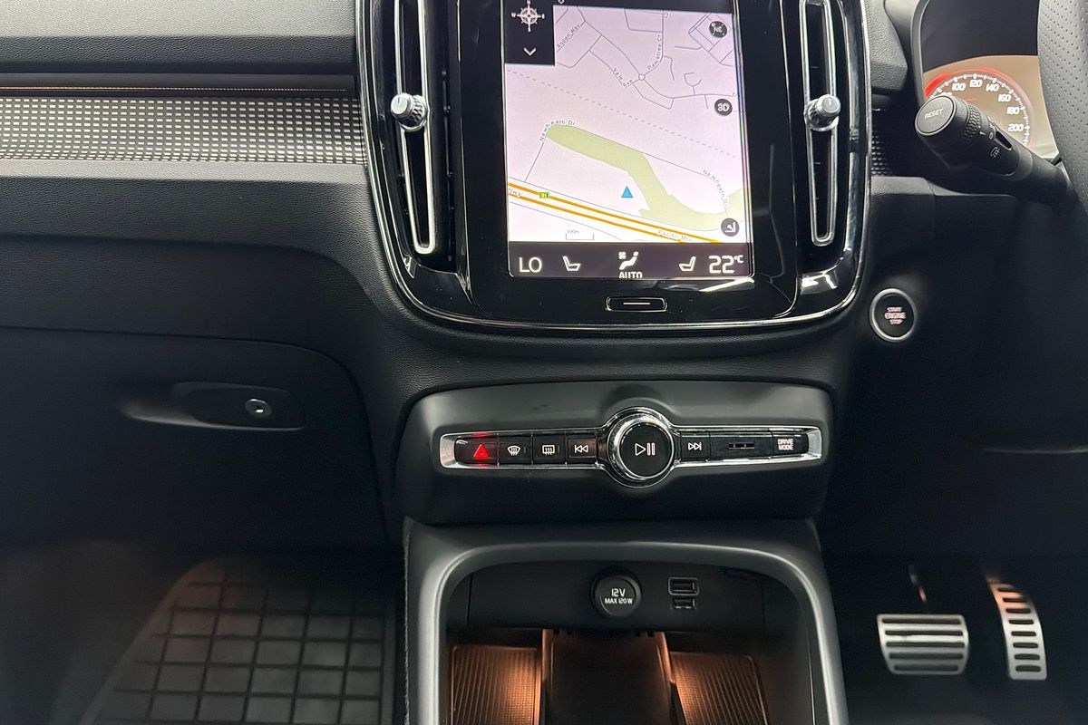 2020 Volvo XC40 T5 R-Design