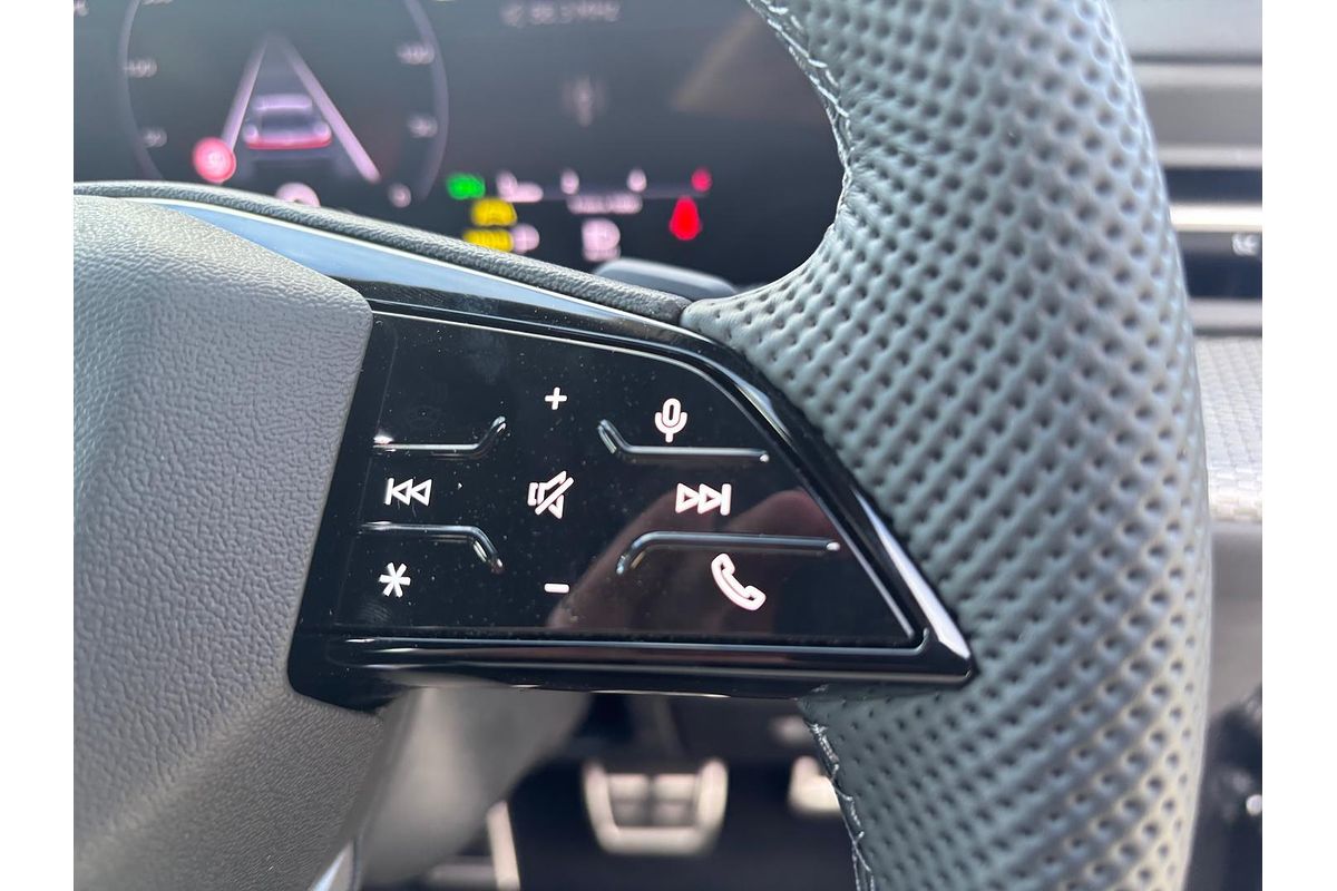 2025 Audi Q5 40 TDI Sport FY