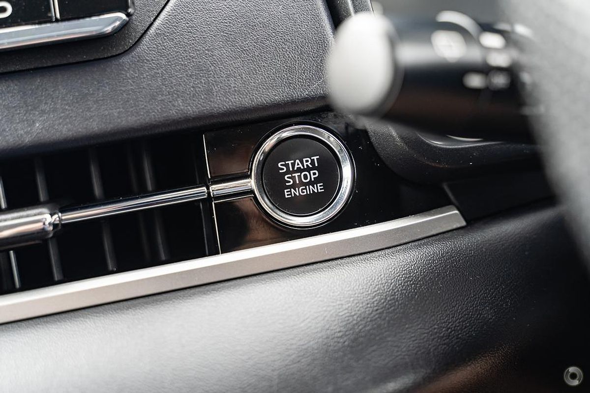 2025 Mitsubishi Outlander LS ZM