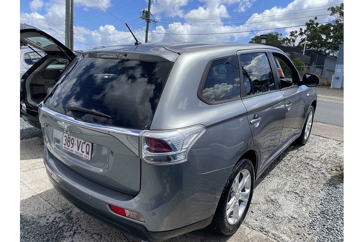 2012 Mitsubishi Outlander ES ZJ