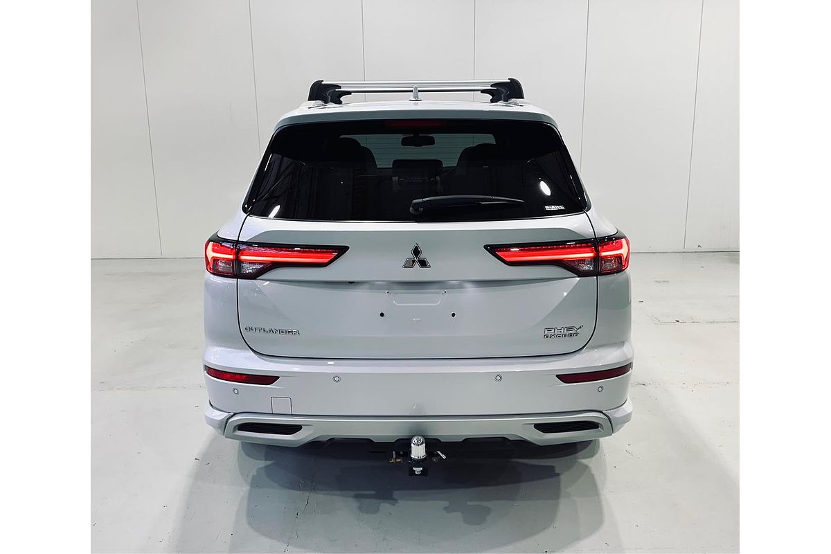 2022 Mitsubishi Outlander PHEV Exceed ZM