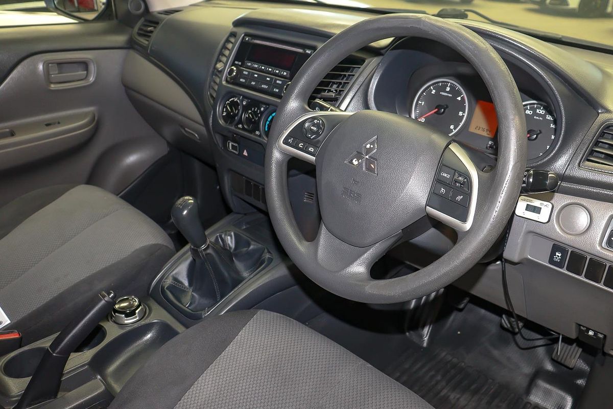 2015 Mitsubishi Triton GLX MQ 4X4