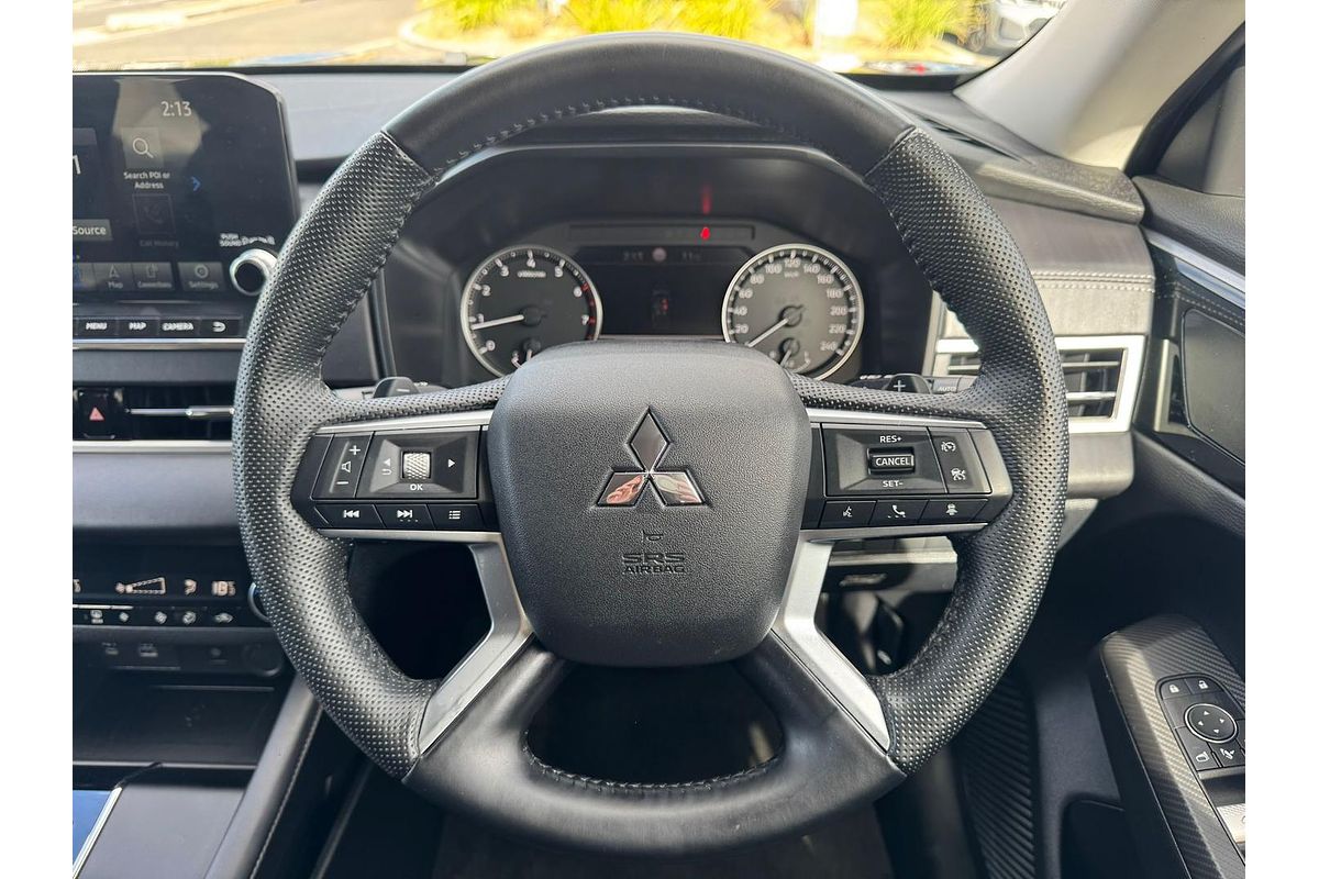 2023 Mitsubishi Outlander LS ZM