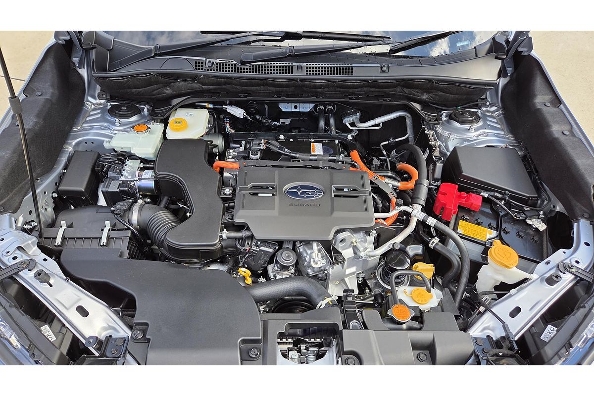 2025 Subaru Forester Hybrid Touring S6