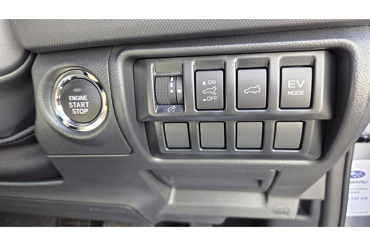2025 Subaru Forester Hybrid Touring S6