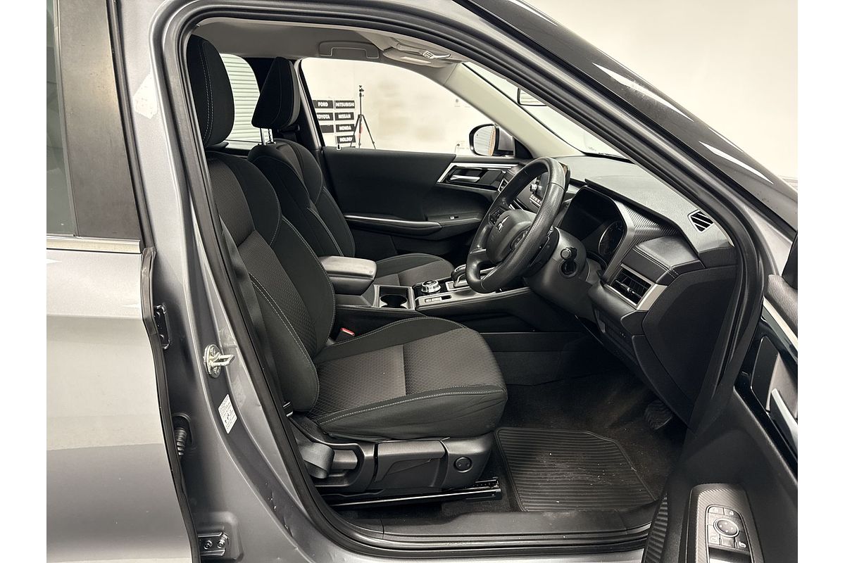 2022 Mitsubishi Outlander ES ZM