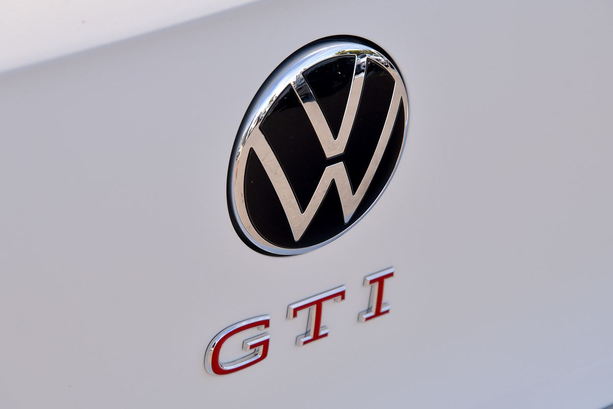 2024 Volkswagen Golf GTI 8