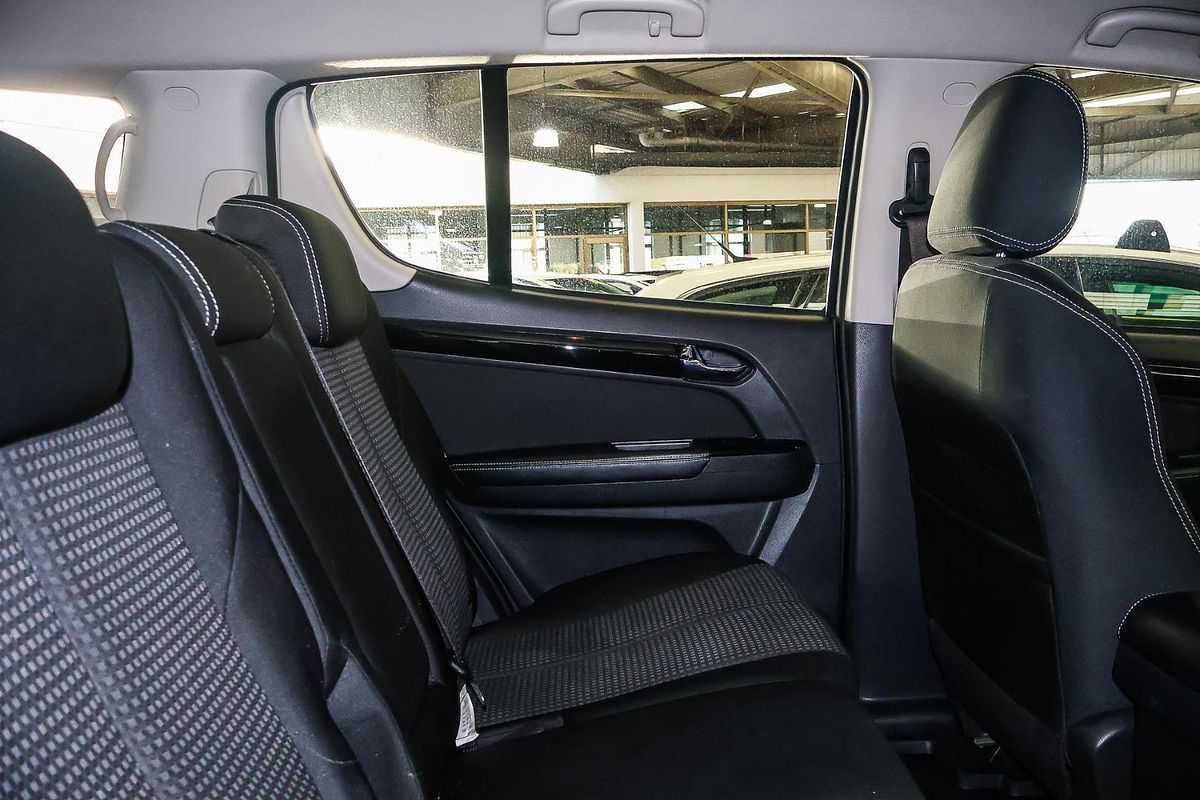2021 Isuzu MU-X LS-M