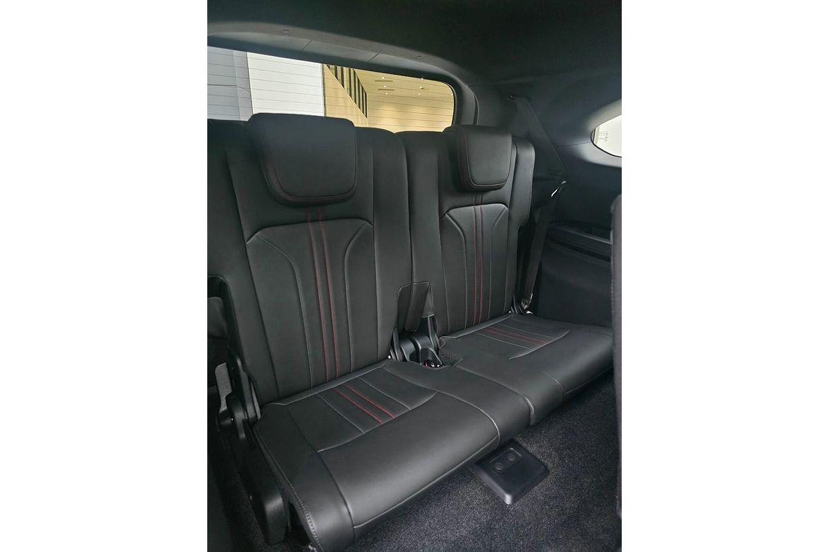 2025 Isuzu MU-X X-TERRAIN