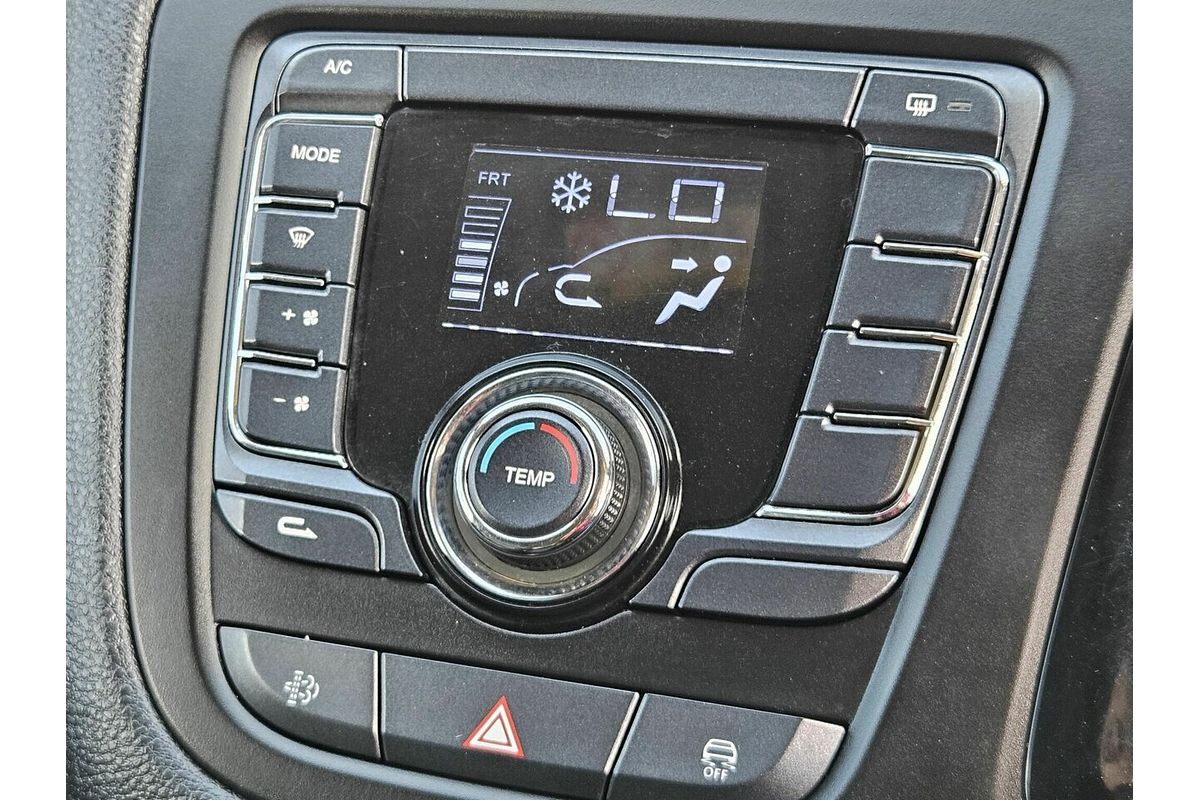 2021 LDV G10 Lift Door SV7C MY21