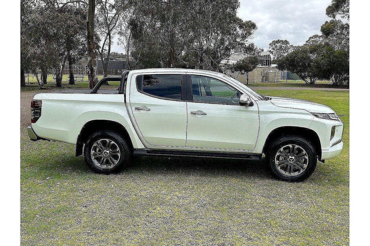 2023 Mitsubishi Triton GLS MR 4X4