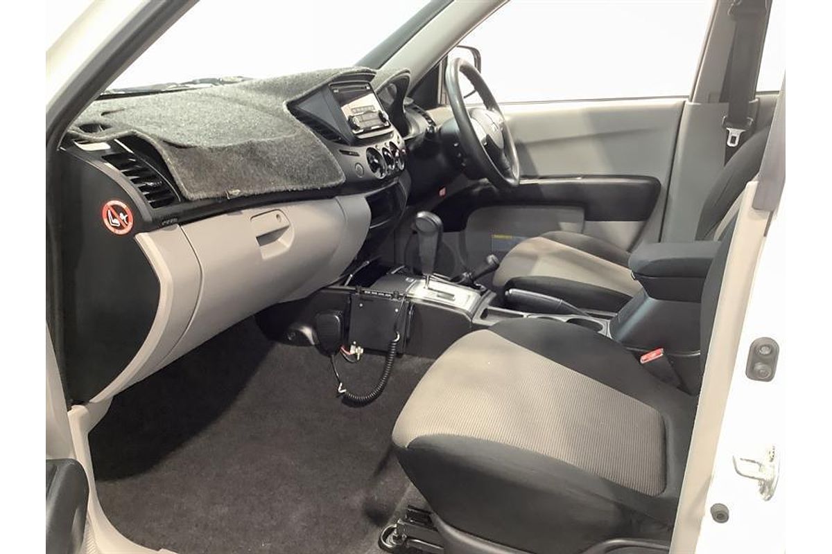 2015 Mitsubishi Triton GLX MN 4X4