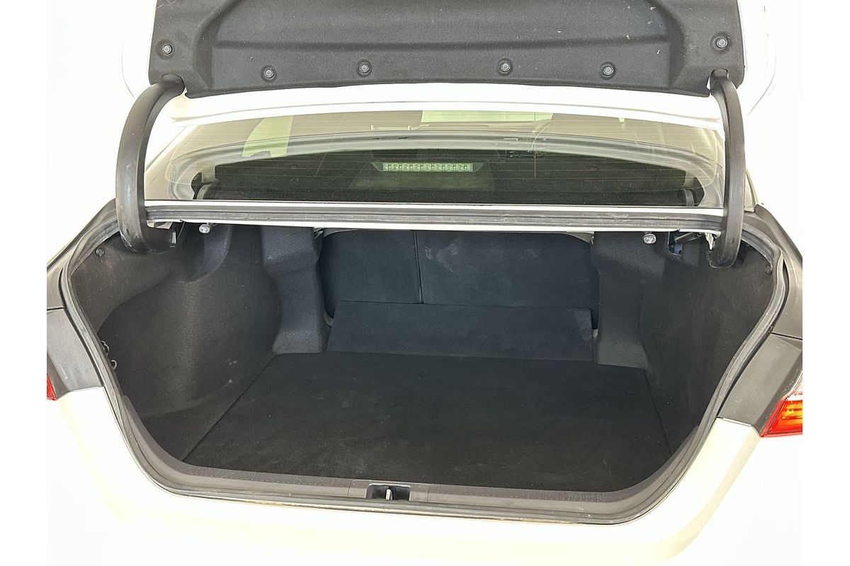 2018 Toyota Camry Ascent AXVH71R