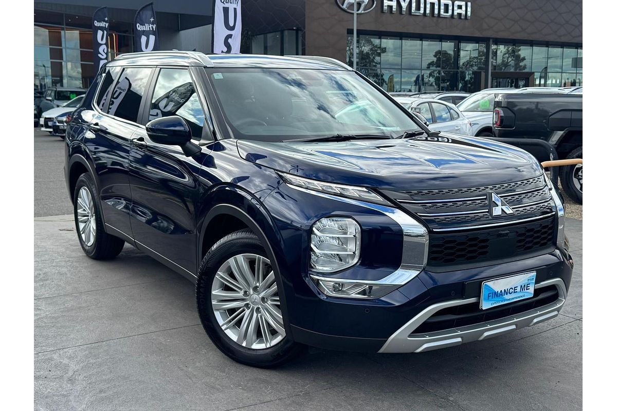 2023 Mitsubishi Outlander LS ZM