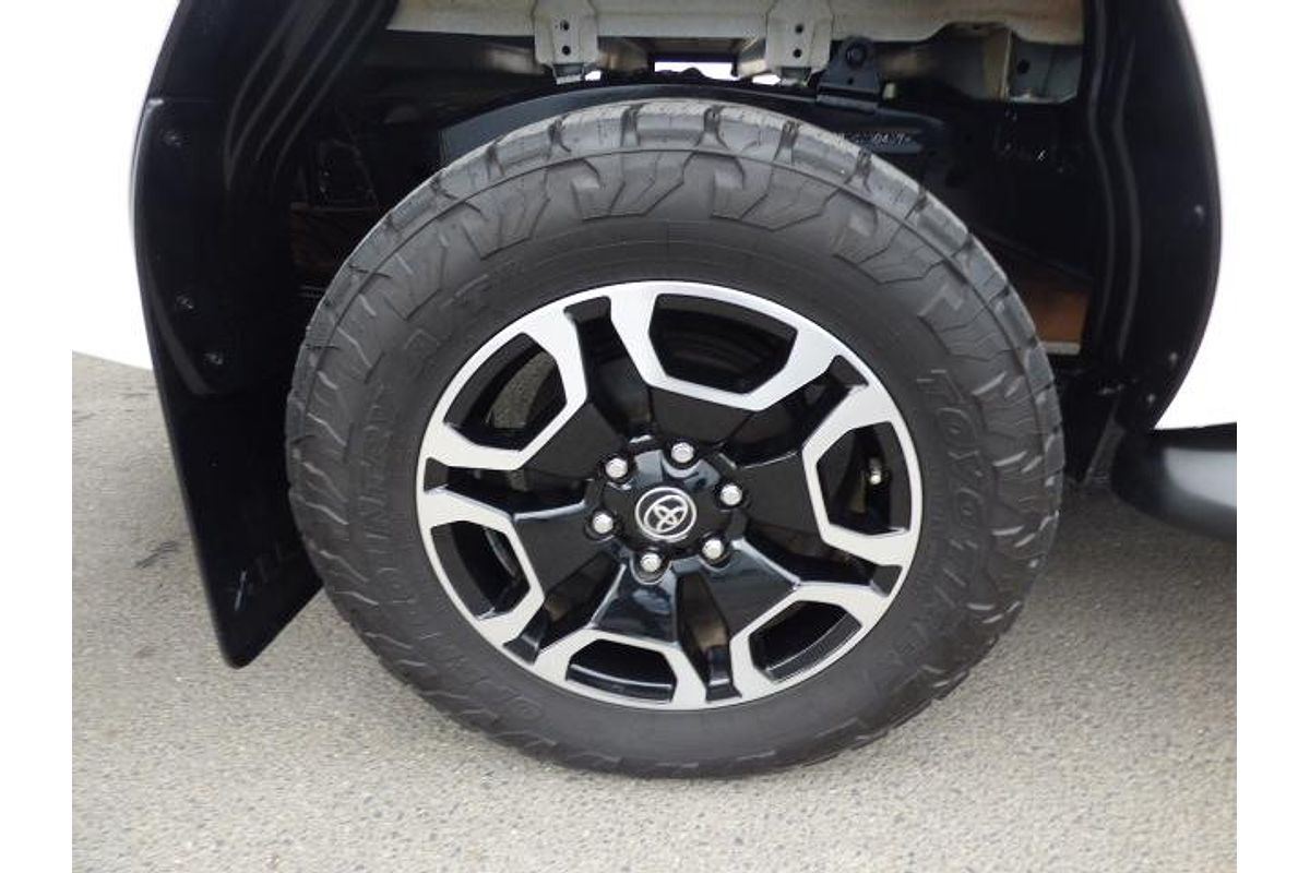 2022 Toyota Hilux SR5 GUN126R 4X4
