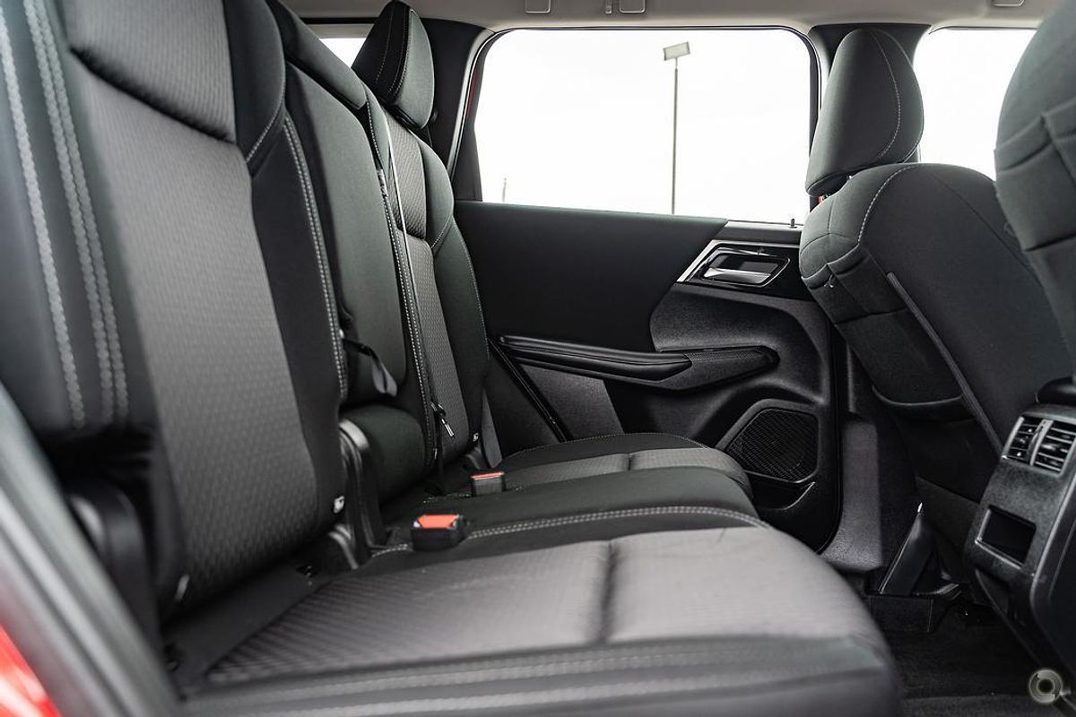 2025 Mitsubishi Outlander LS ZM