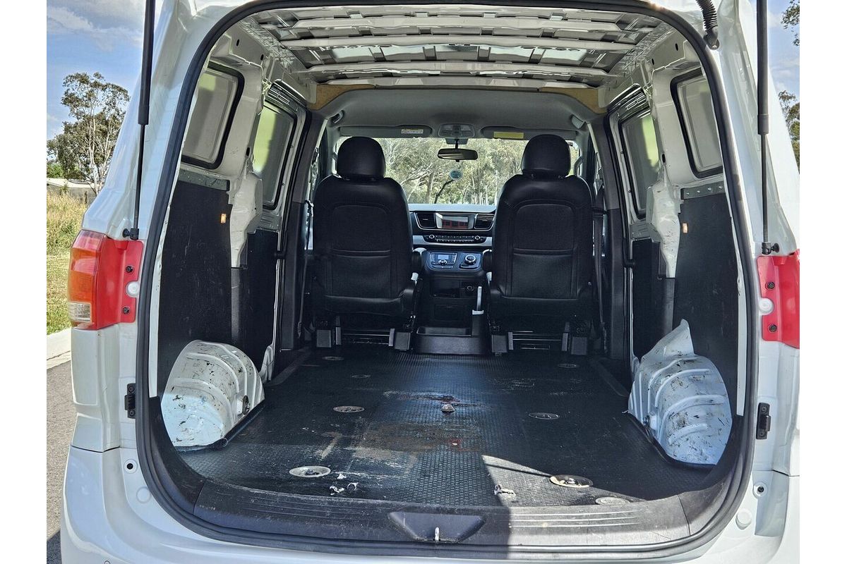 2021 LDV G10 Lift Door SV7C MY21