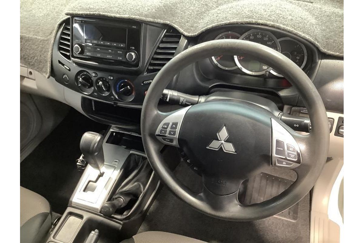 2015 Mitsubishi Triton GLX MN 4X4