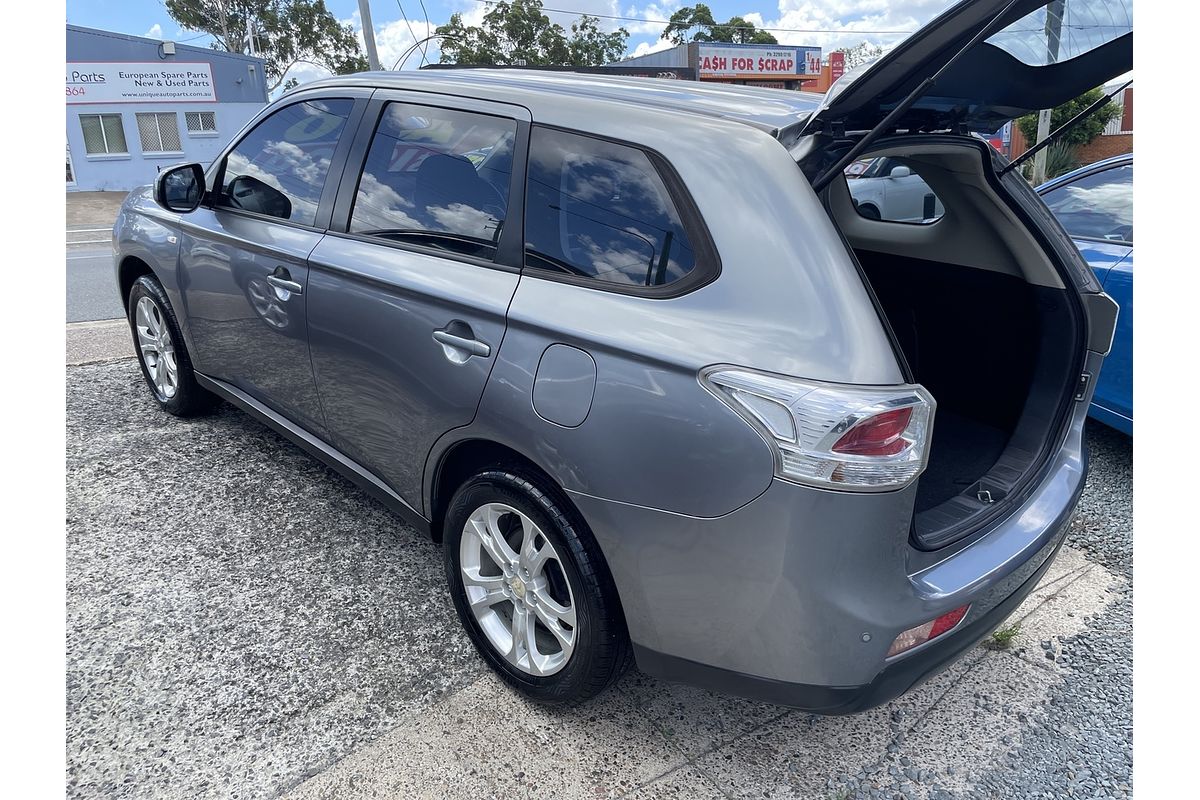 2012 Mitsubishi Outlander ES ZJ