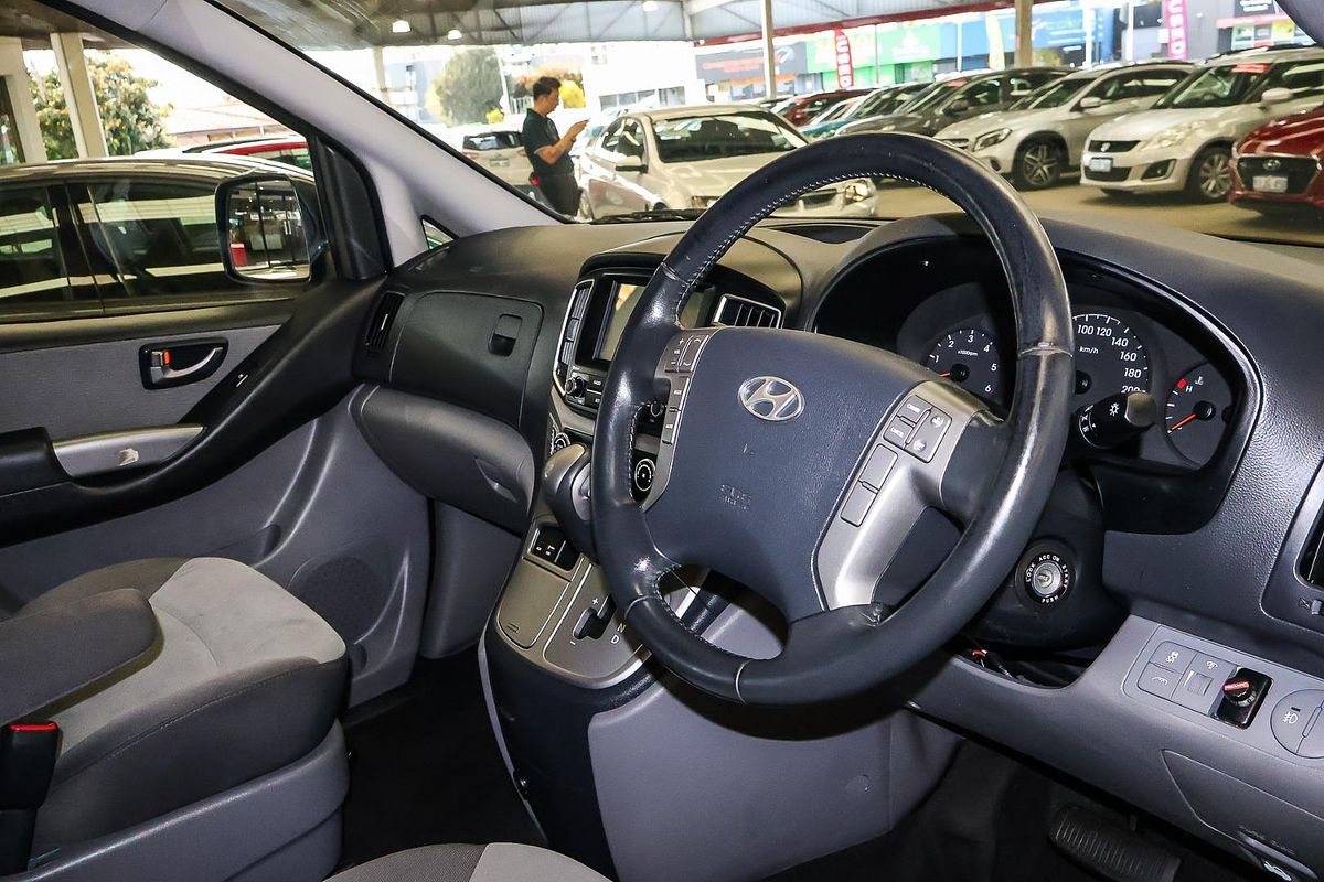 2016 Hyundai iMax TQ3-W Series II