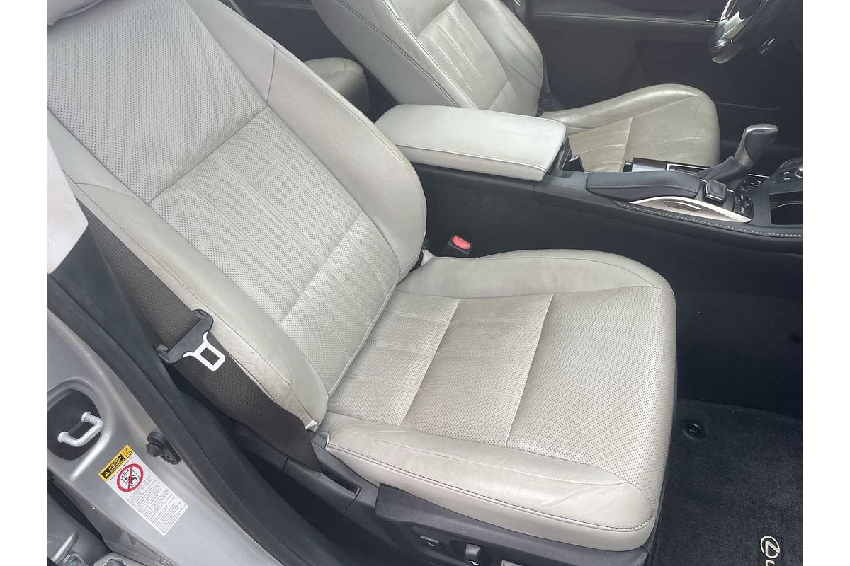 2016 Lexus ES Hybrid