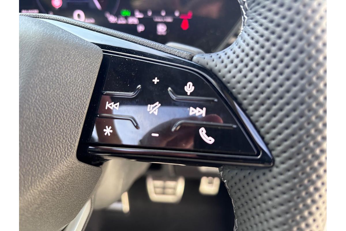 2025 Audi SQ5 TFSI FY