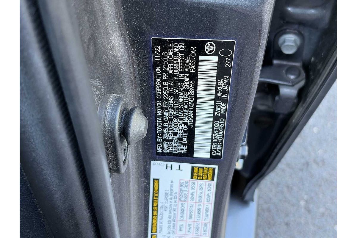 2022 Toyota Prius LE