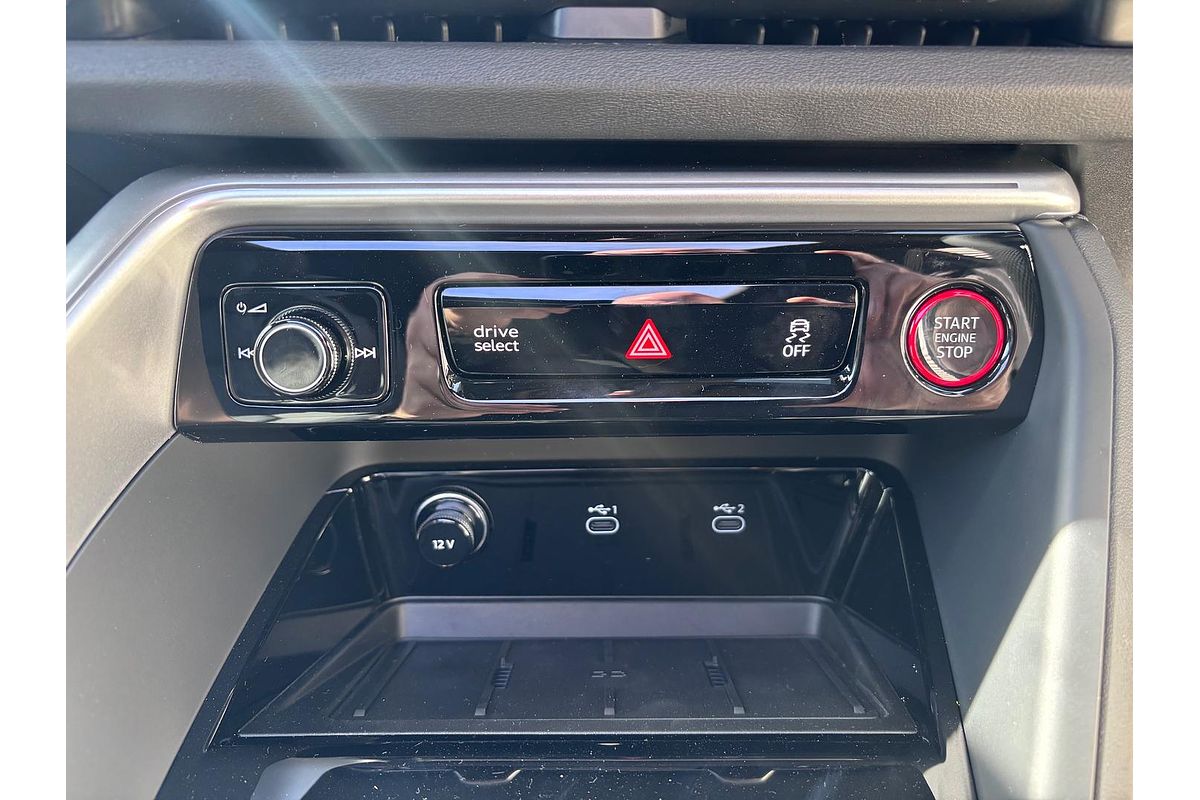 2025 Audi SQ5 TFSI FY