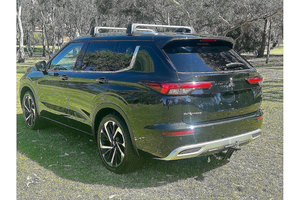 2023 Mitsubishi Outlander Exceed ZM