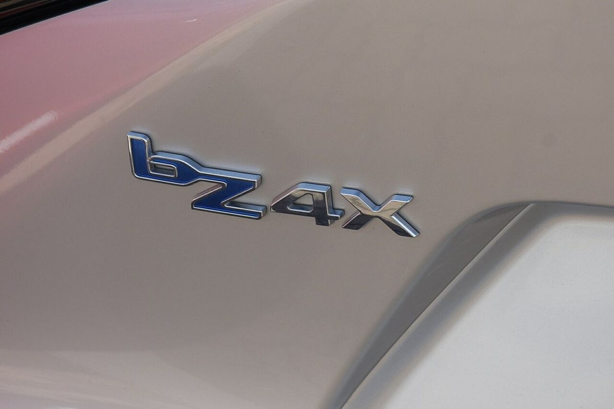2023 Toyota bZ4X XEAM10R