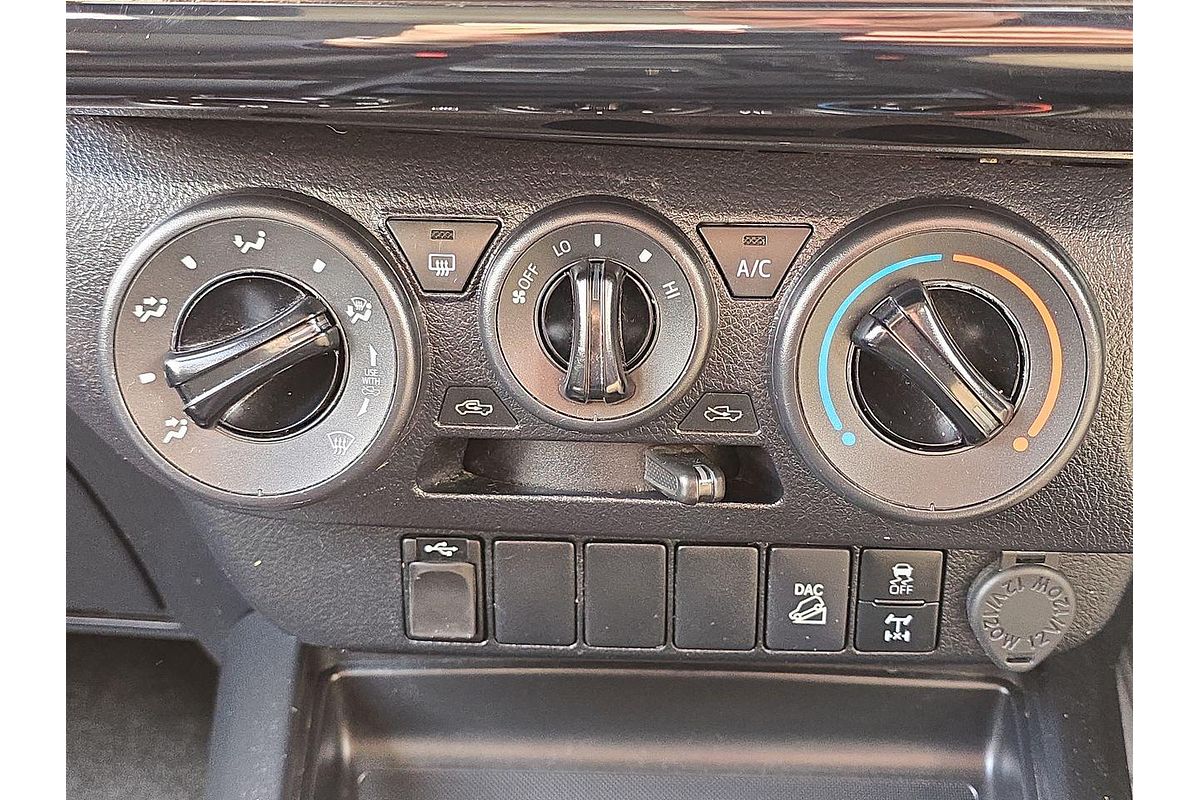 2021 Toyota Hilux SR GUN126R 4X4