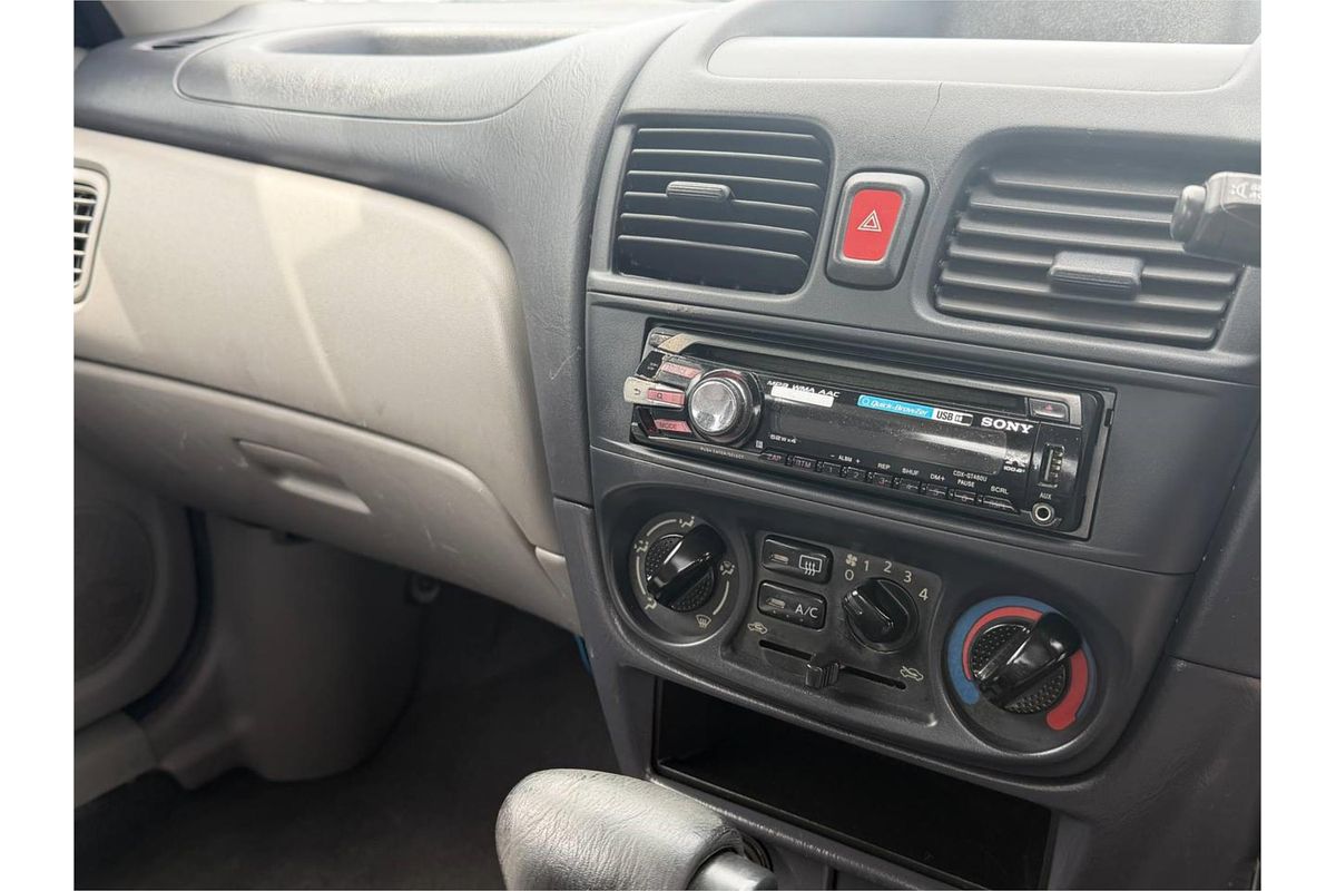 2001 Nissan Pulsar Q N16