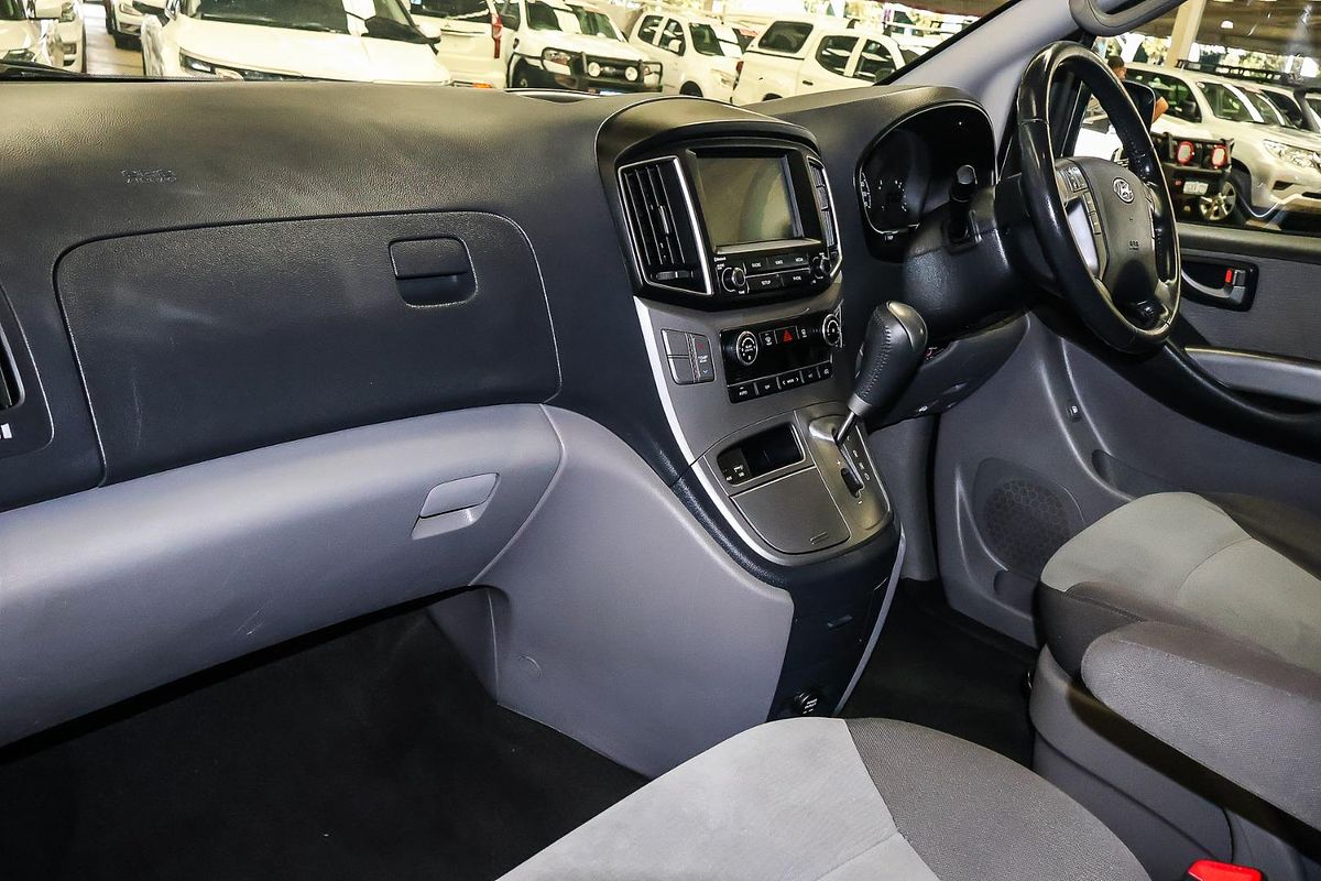 2016 Hyundai iMax TQ3-W Series II