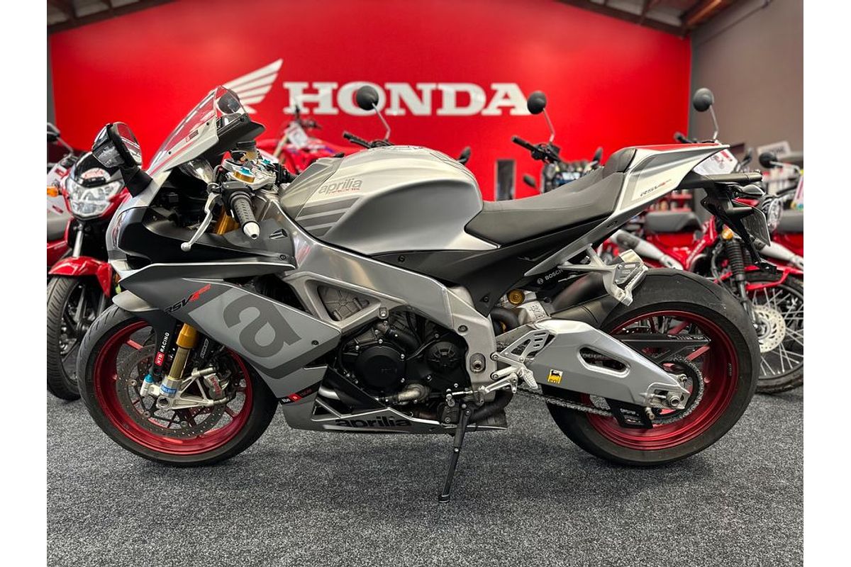 2016 Aprilia RSV4RR