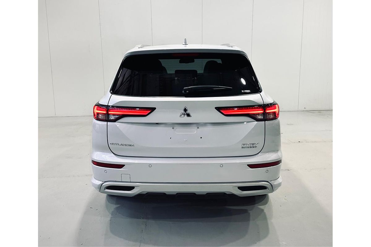 2022 Mitsubishi Outlander PHEV Exceed ZM