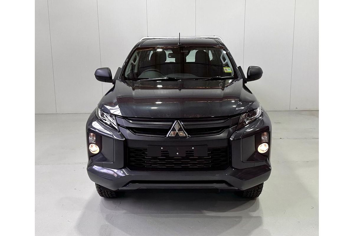 2023 Mitsubishi Triton GLX MR