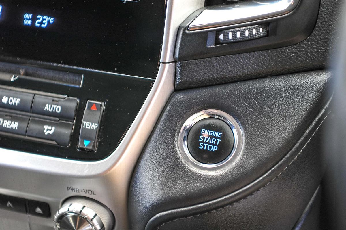 2017 Toyota Landcruiser Sahara VDJ200R