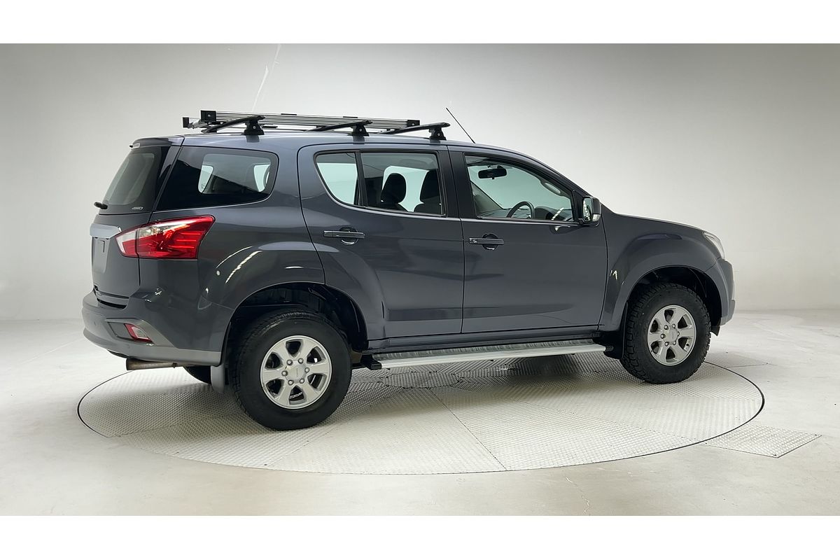 2021 Isuzu MU-X LS-M