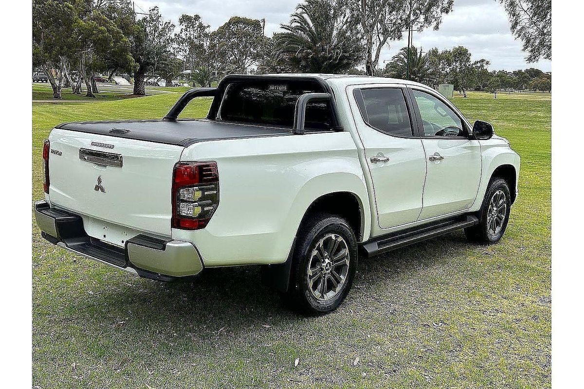 2023 Mitsubishi Triton GLS MR 4X4