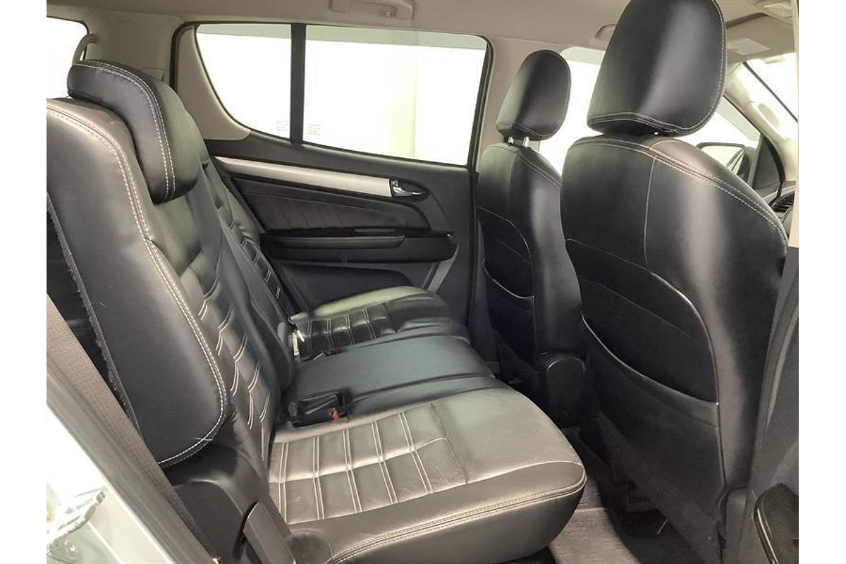 2018 Isuzu MU-X LS-T