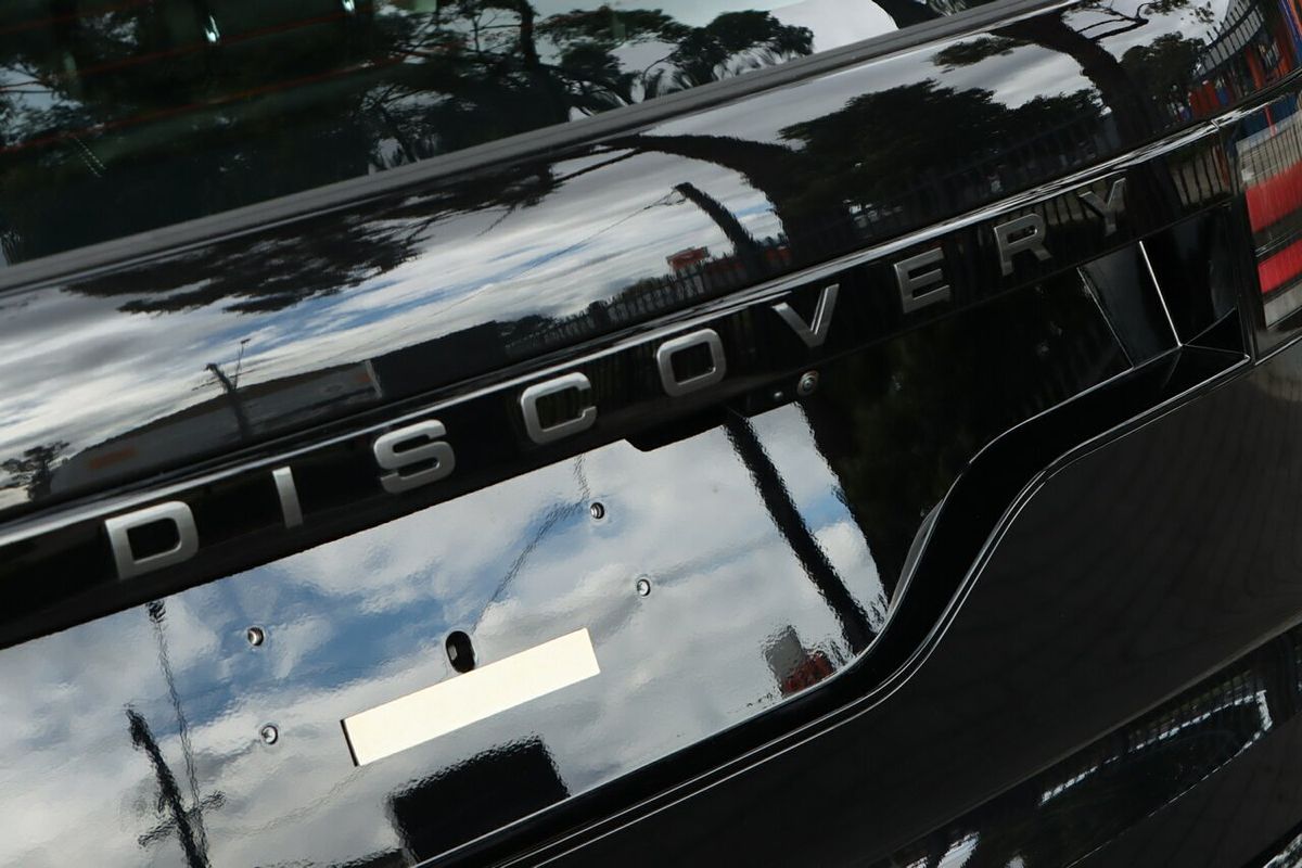 2024 Land Rover Discovery D300 Dynamic HSE Series 5