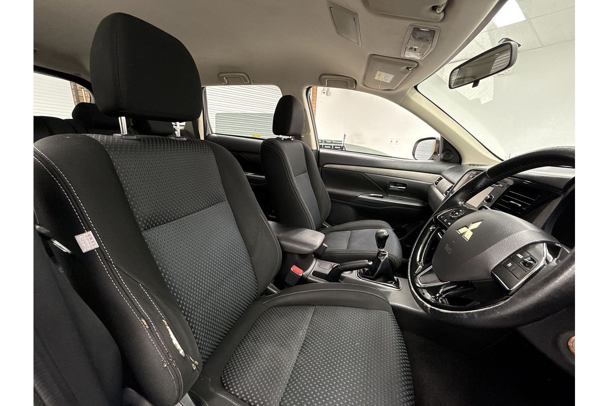 2016 Mitsubishi Outlander LS ZK