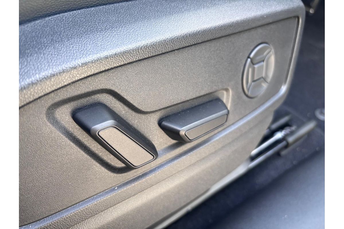 2025 Audi Q5 40 TDI Sport FY