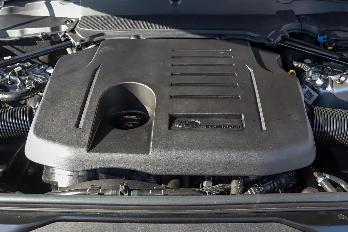 2023 Land Rover Discovery P360 R-Dynamic HSE Series 5