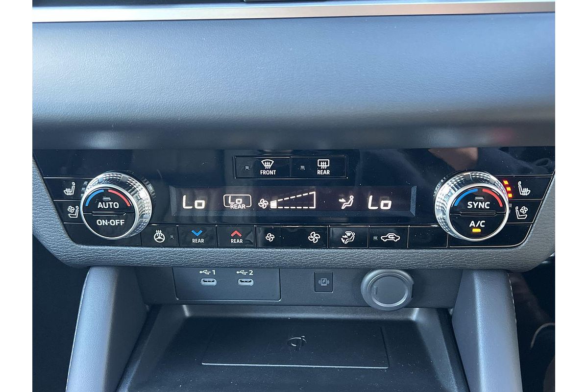 2025 Mitsubishi Outlander Exceed ZM
