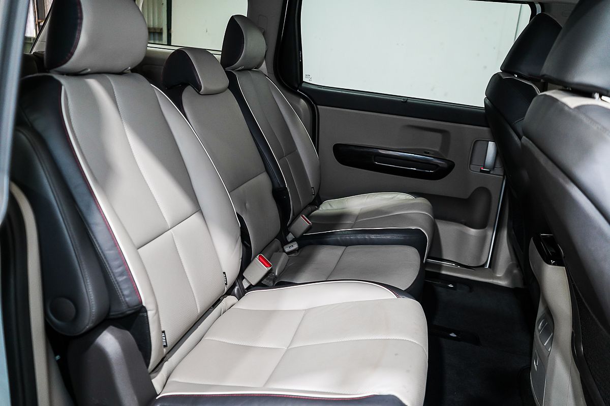 2016 Kia Carnival Platinum YP