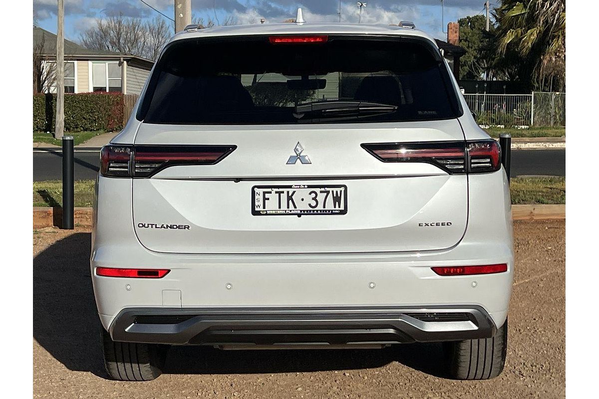 2025 Mitsubishi Outlander Exceed ZM
